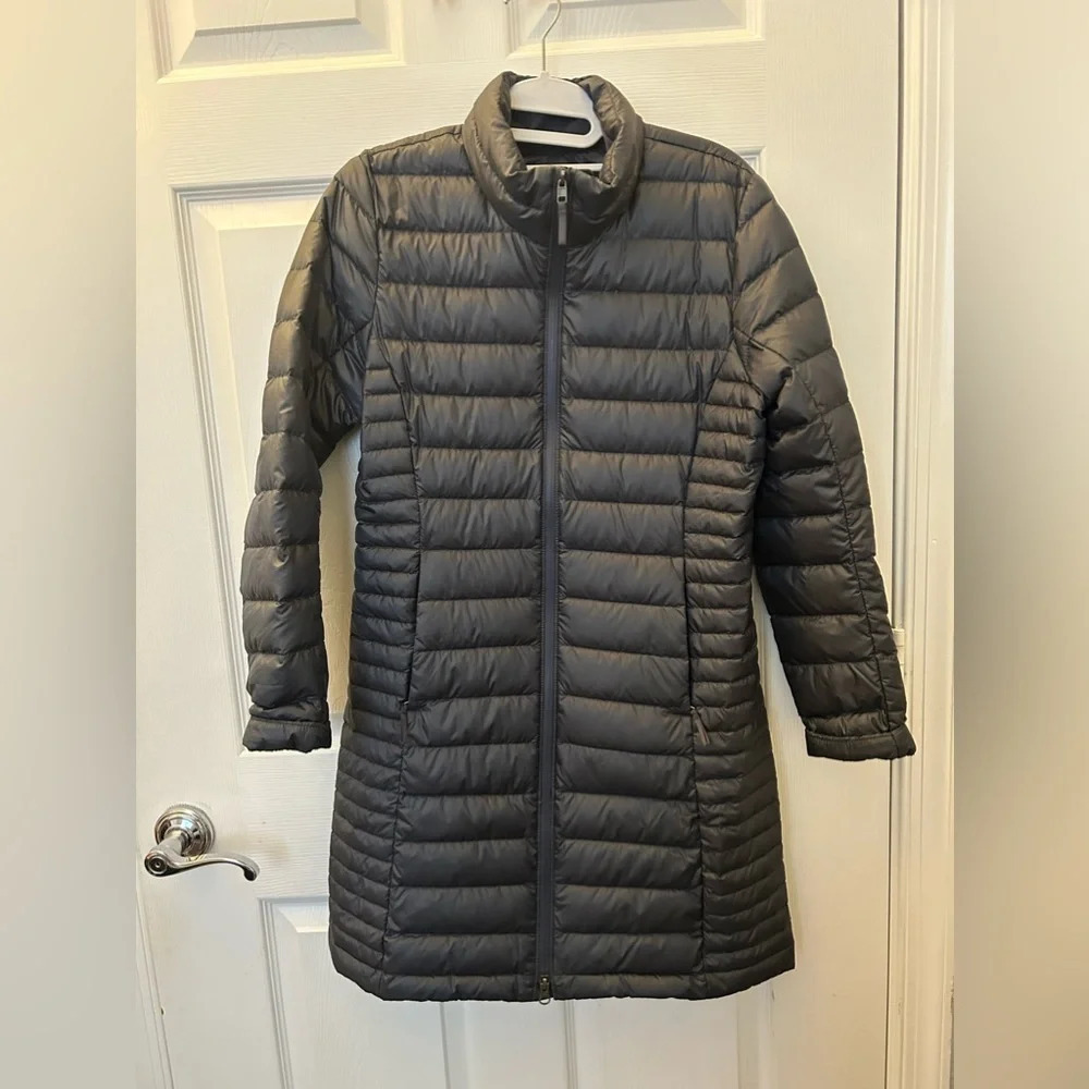 ! Women’s Patagonia Fiona puff parka in black - Picture 2 of 7